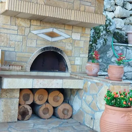 η θέα τhe View * Lílaia